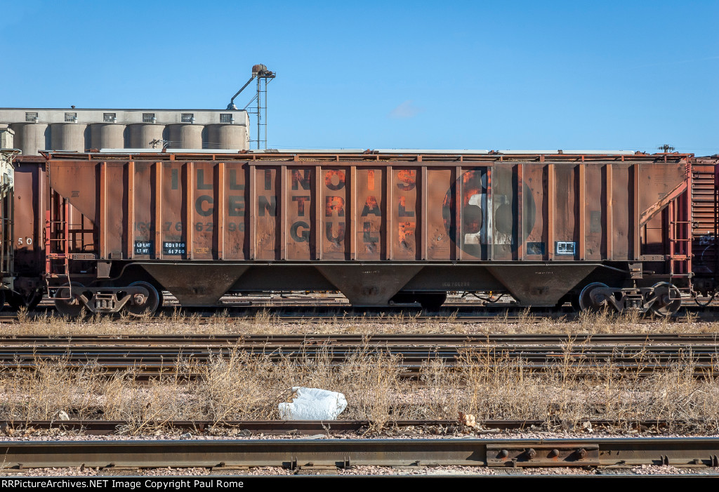 ICG 766296, PS 3-bay covered hopper car at the CN-IC Yard 